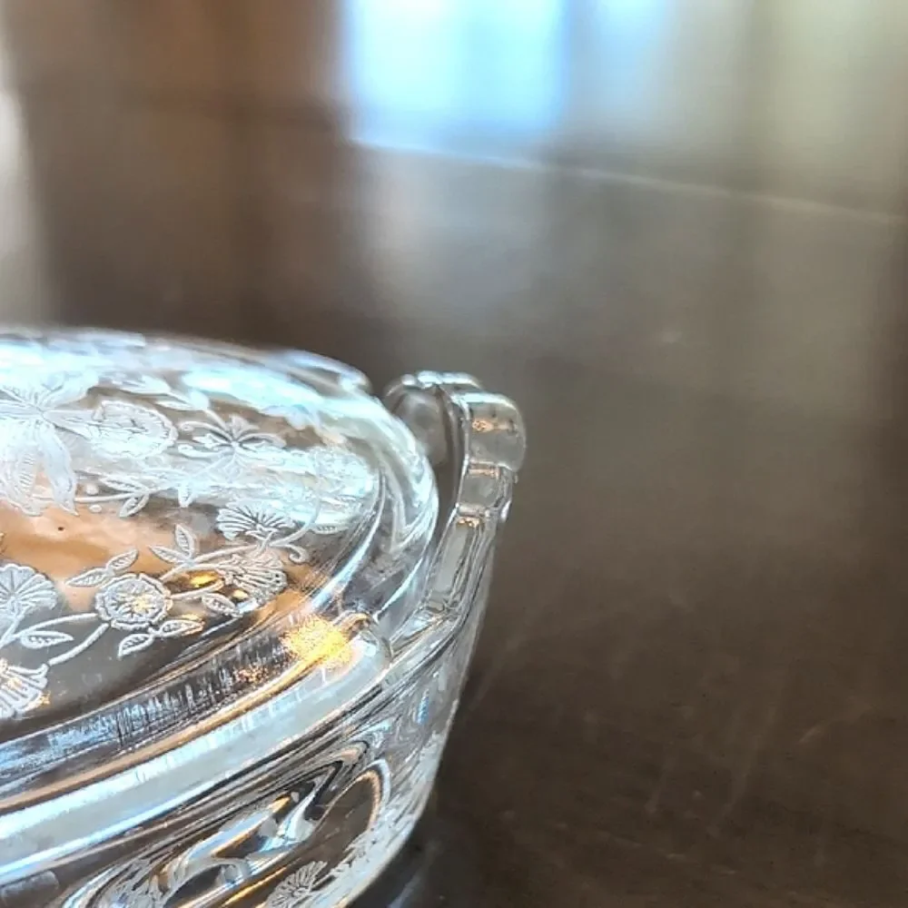 Heisey Glass Elegant Queen Ann Etched Orchid Lemon Dish with Dolphin Finial 1940
